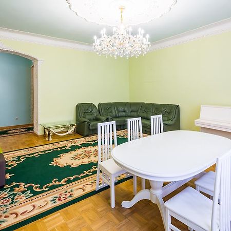 Do Lvova Central Apartments Bagian luar foto