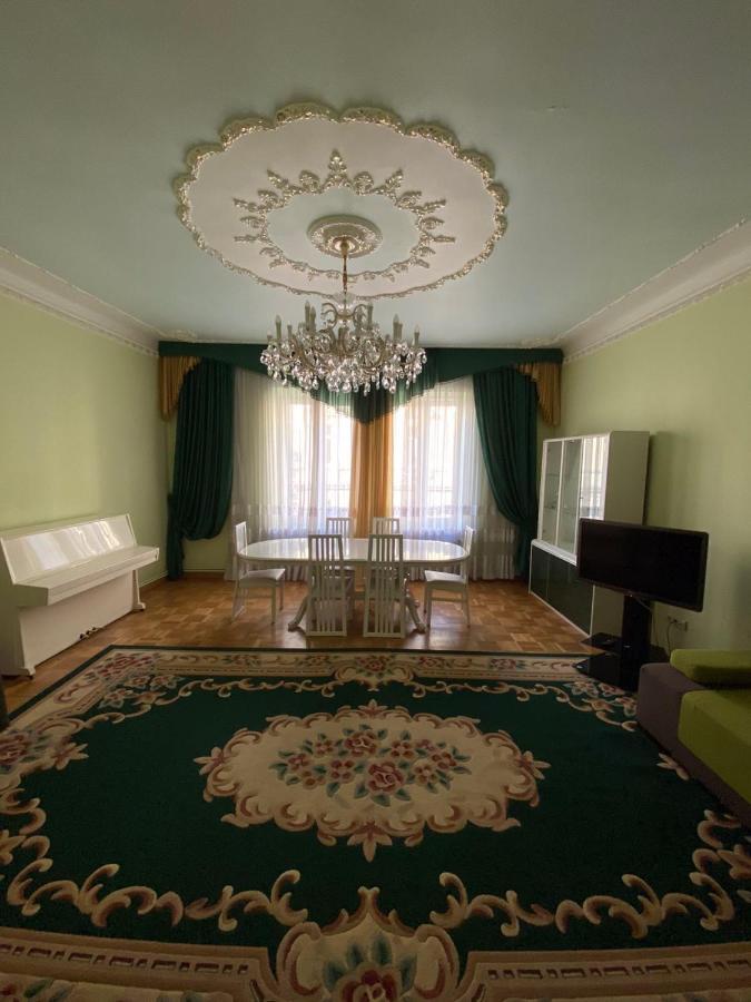 Do Lvova Central Apartments Bagian luar foto