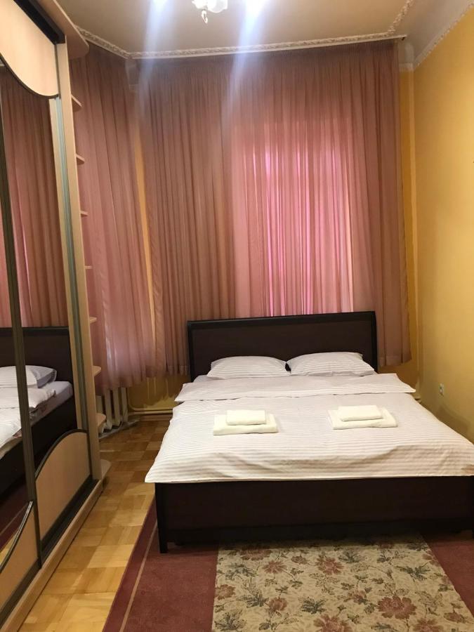 Do Lvova Central Apartments Bagian luar foto
